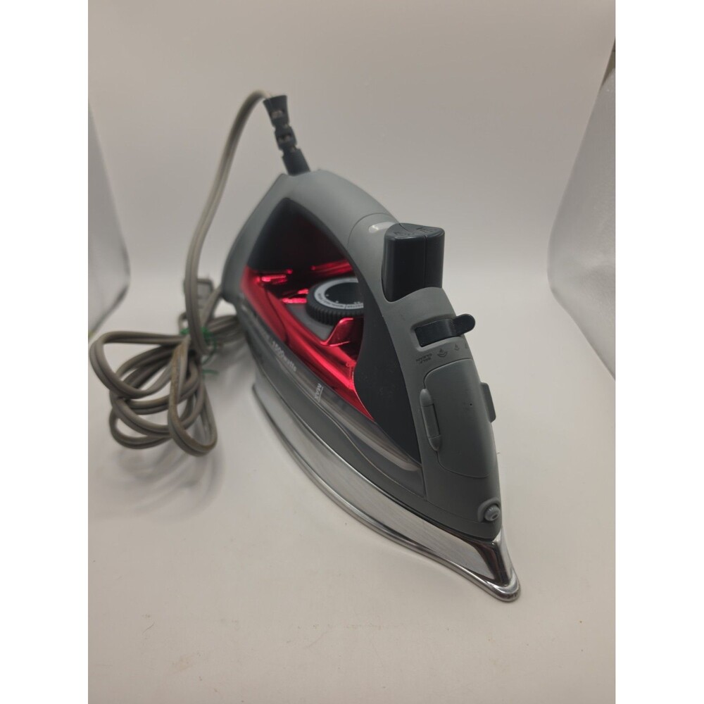 SHARK Professional Iron GI305-13 Electric Red 1500W Lightweight Vertical Steam
